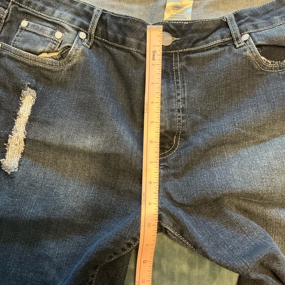 Womens Blue Denim distressed Shorts plus size 18 - Picture 4 of 5